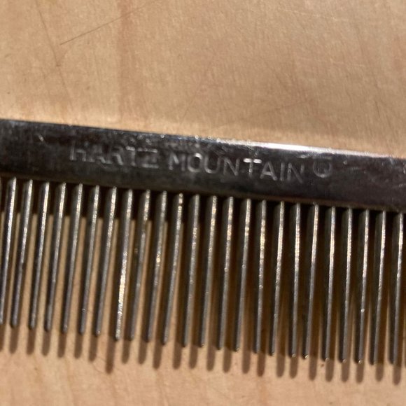Vintage Hartz Mountain Aluminum  Grooming Comb - Picture 2 of 3
